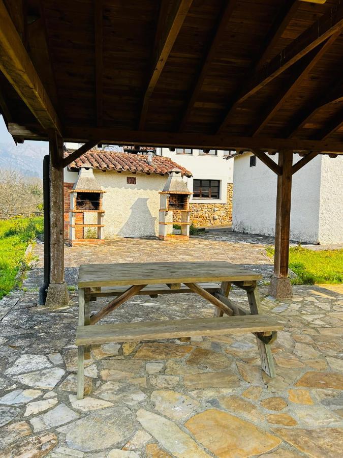 Ferienwohnung Casa La Maestra Les Arriondes Exterior foto