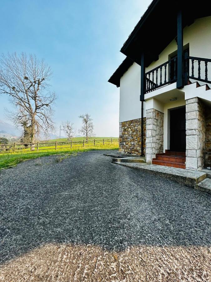 Ferienwohnung Casa La Maestra Les Arriondes Exterior foto