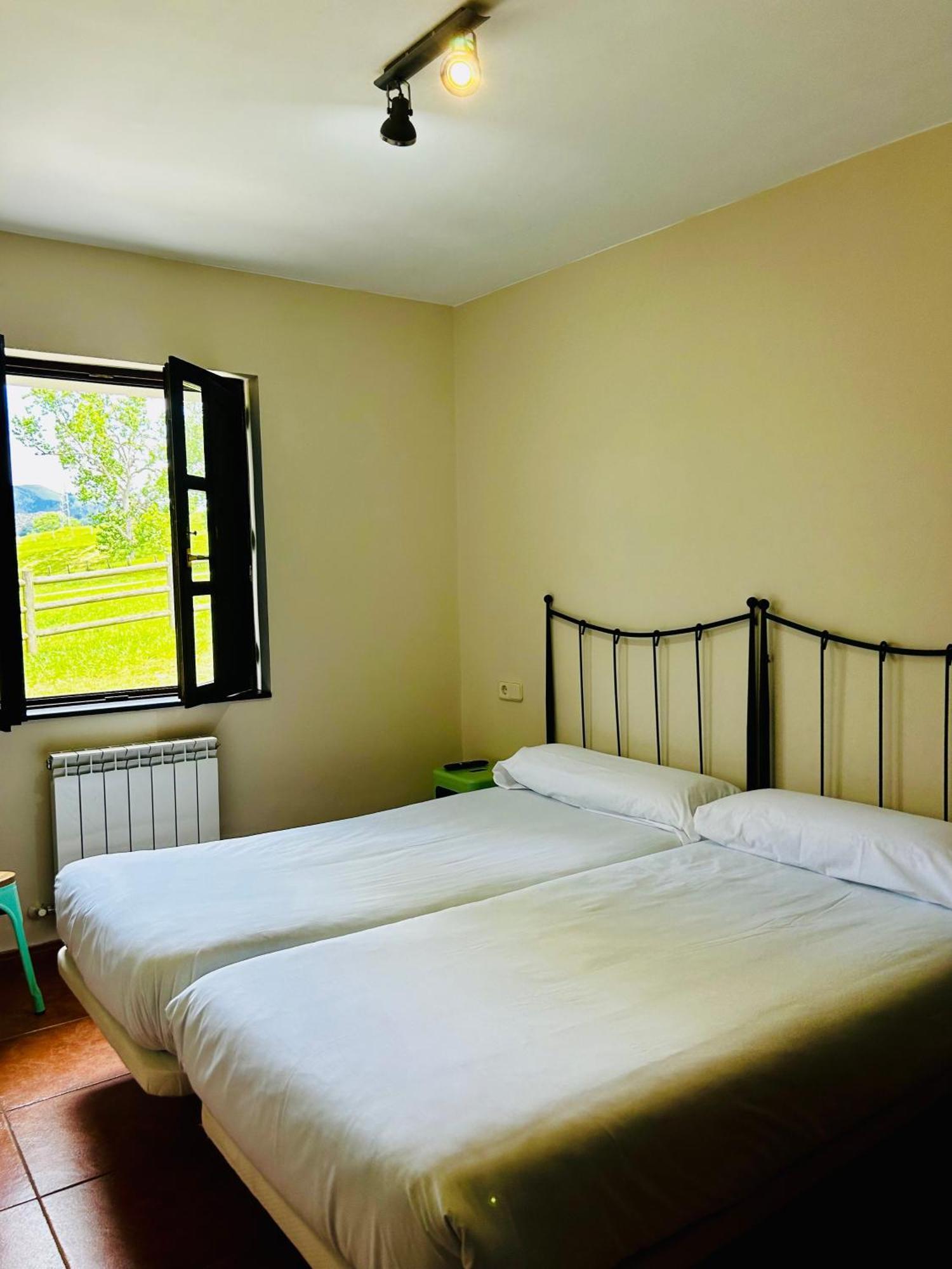 Ferienwohnung Casa La Maestra Les Arriondes Exterior foto